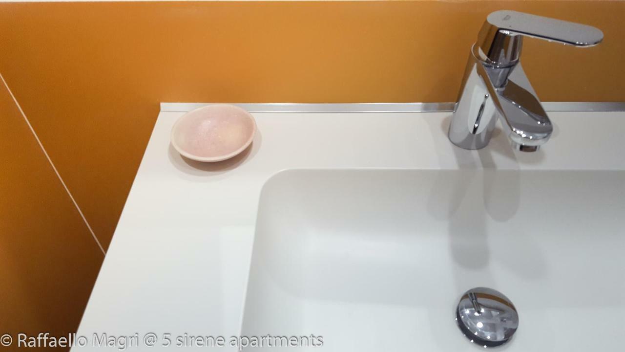 ナポリ 5 Sirene Bed & Breakfast エクステリア 写真
